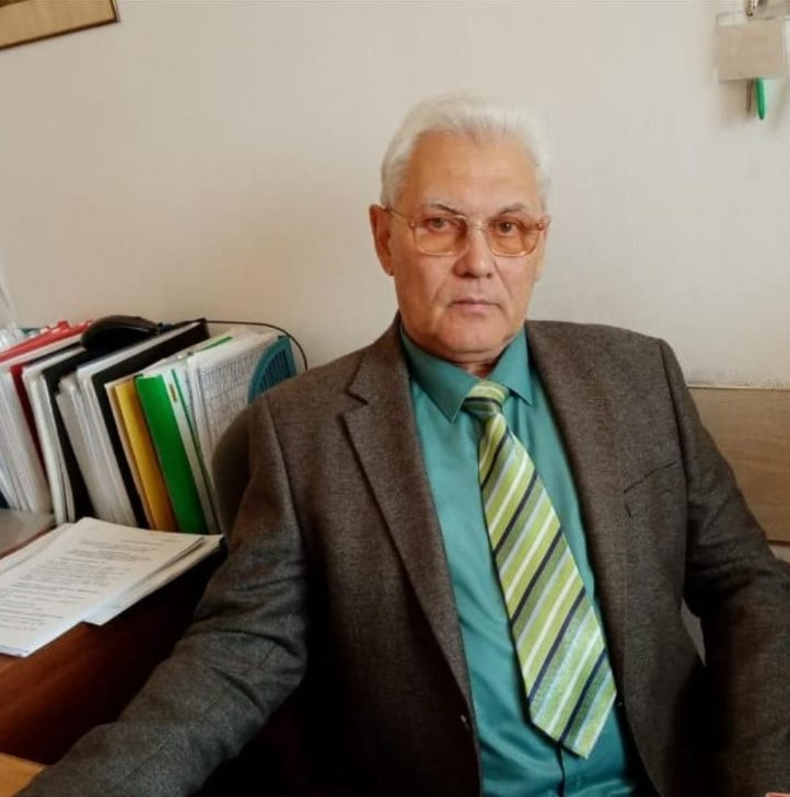 Маковеев Юрий Иванович.
